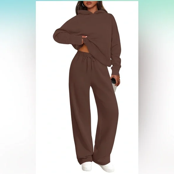 Cozy Sweatset - Picture 2 of 5